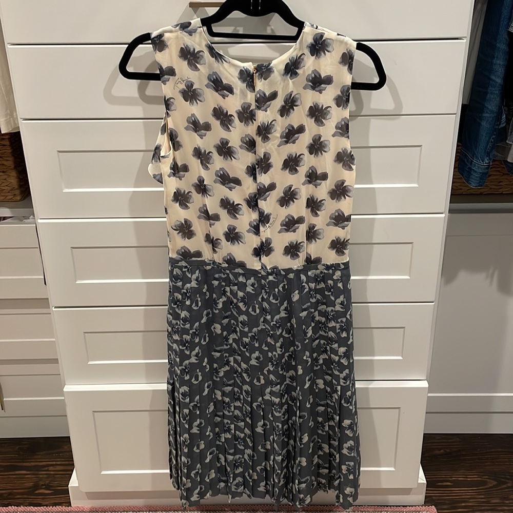 Beautiful Tory Burch dress - Picture 5 of 6